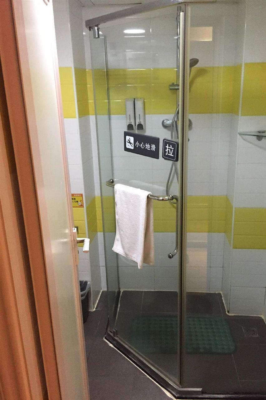 Jin Hui Hotel Guangzhou Buitenkant foto